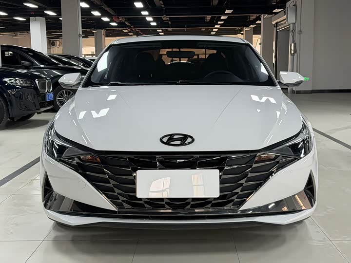 Фото 2 - Hyundai Elantra N line