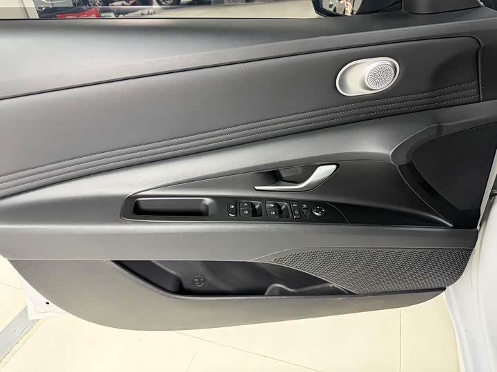 Фото 8 - Hyundai Elantra N line