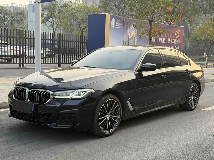 Фото 1 - BMW 5 Series