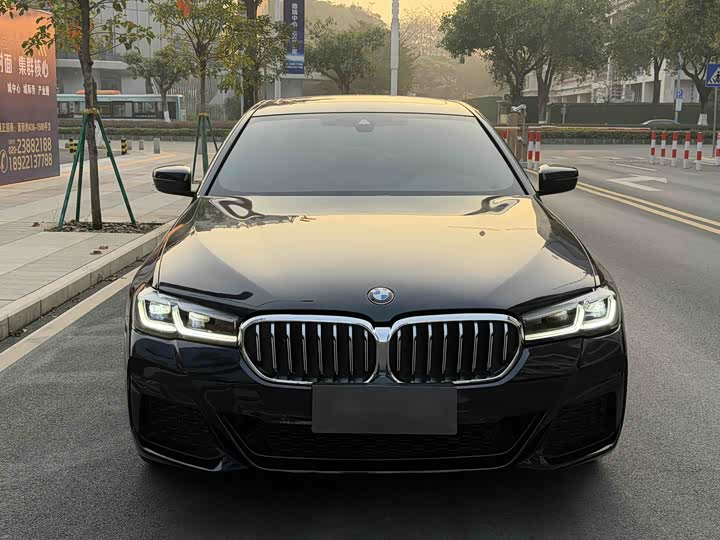 Фото 2 - BMW 5 Series