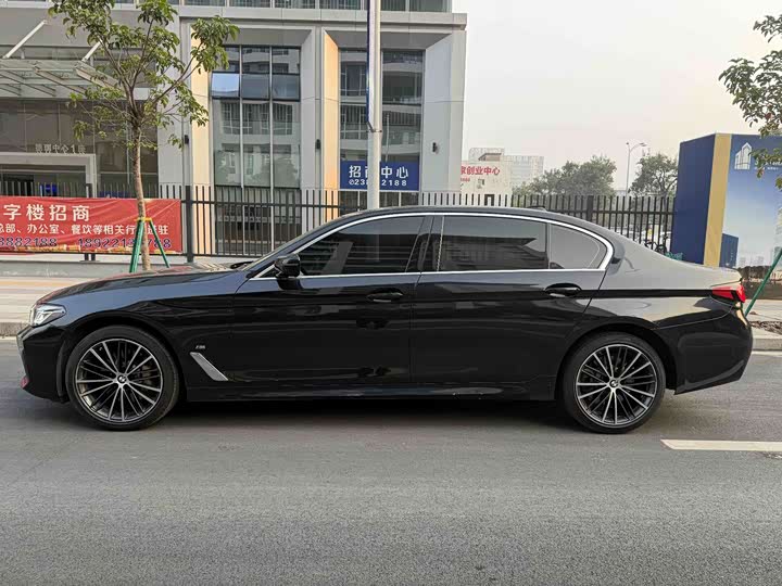 Фото 6 - BMW 5 Series