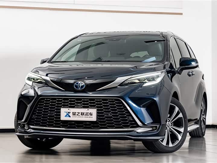 Фото 2 - Toyota Granvia