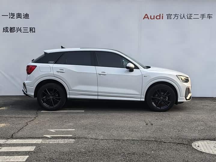 Фото 2 - Audi Q2L