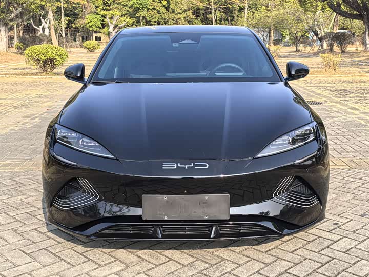 Фото 2 - BYD Seal