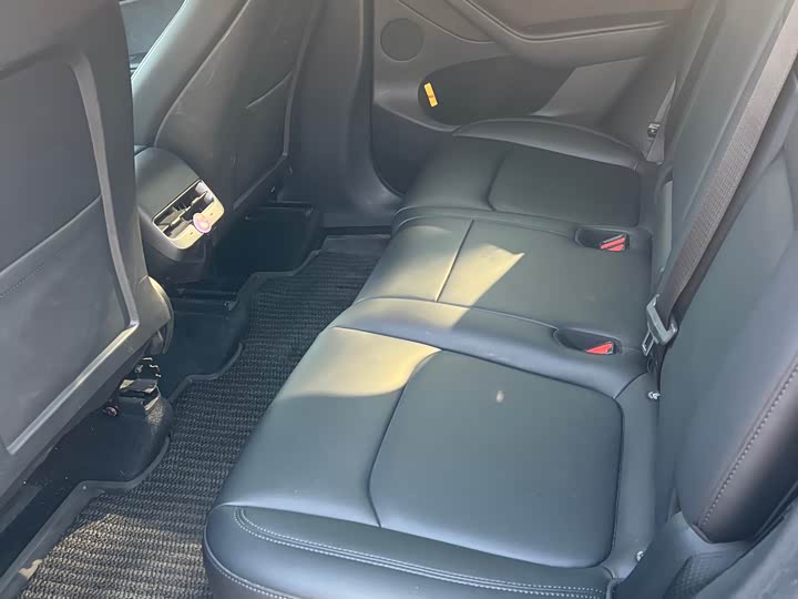 Фото 6 - Tesla Model Y