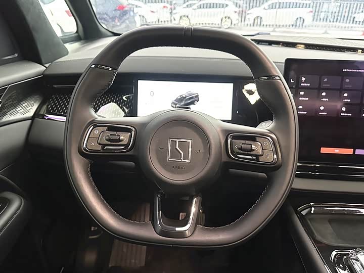 Фото 9 - Zeekr 009