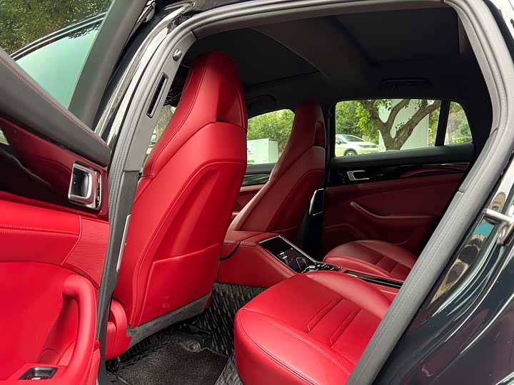 Фото 5 - Porsche Panamera