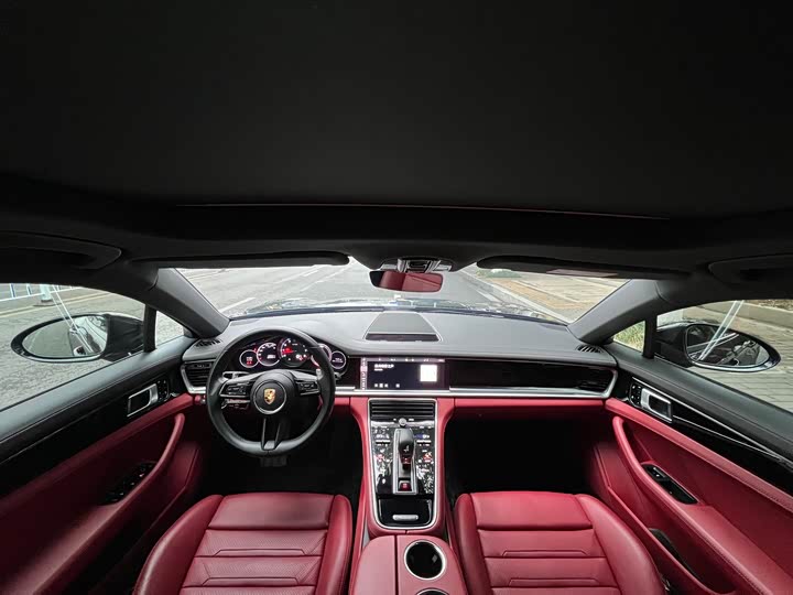 Фото 7 - Porsche Panamera