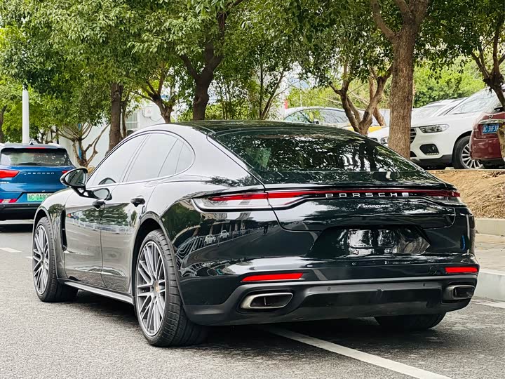 Фото 9 - Porsche Panamera