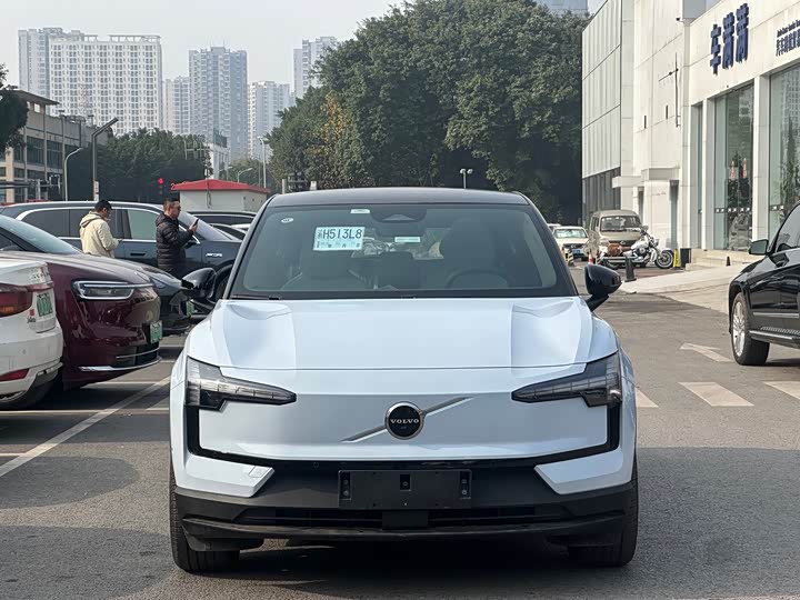 Фото 2 - Volvo EX30