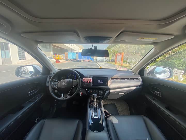 Фото 3 - Honda Vezel