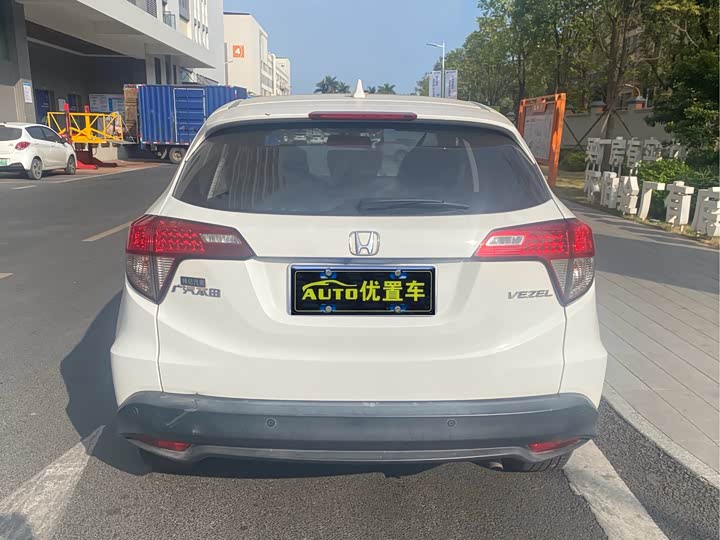 Фото 4 - Honda Vezel