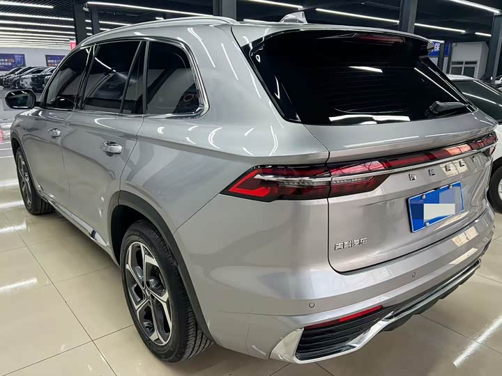 Фото 3 - Geely Monjaro