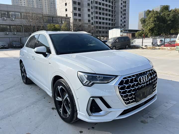 Фото 3 - Audi Q3