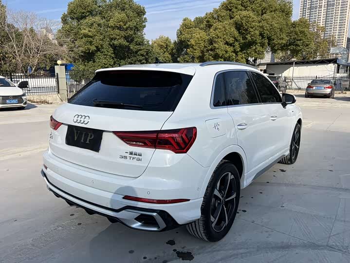 Фото 5 - Audi Q3