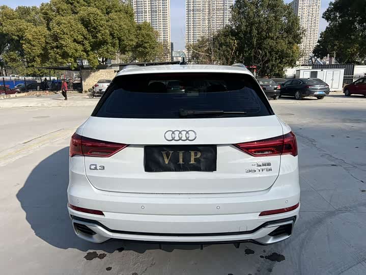 Фото 6 - Audi Q3