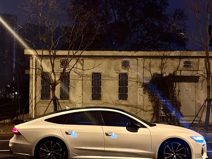 Фото 7 - Audi A7