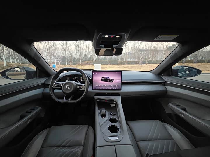 Фото 8 - Zeekr 001