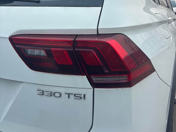 Фото 5 - Volkswagen Tiguan L Pro