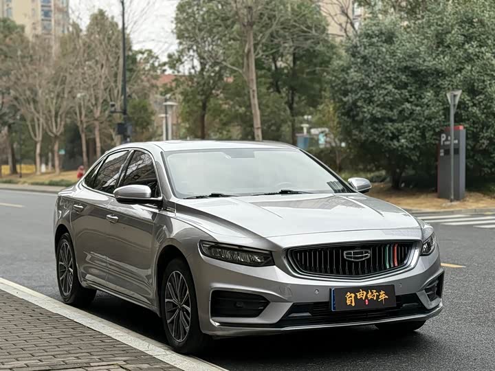 Фото 3 - Geely Preface