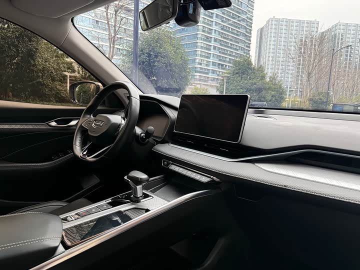 Фото 7 - Geely Preface