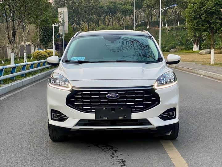 Фото 2 - Ford Escape