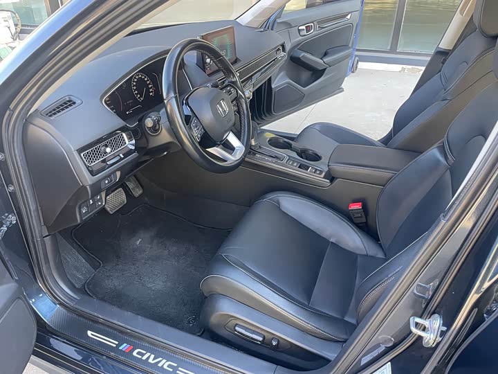 Фото 8 - Honda Civic