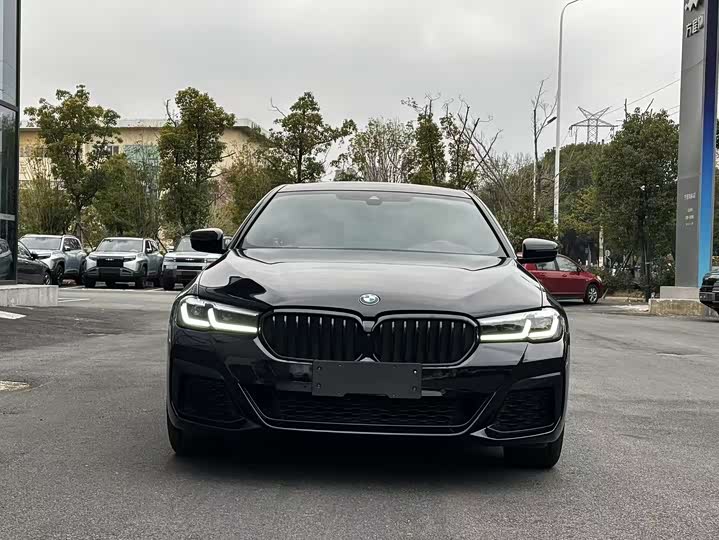 Фото 2 - BMW 5 Series