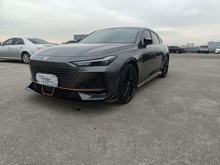 Фото 1 - Changan UNI-V