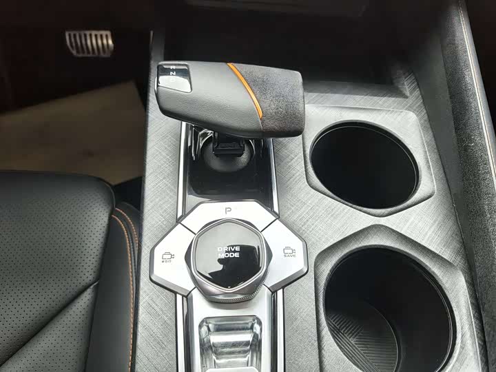 Фото 8 - Changan UNI-V