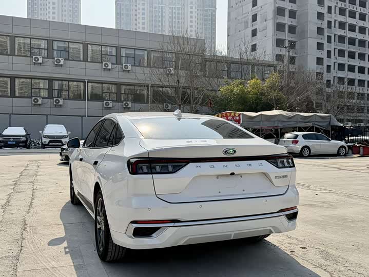 Фото 9 - Ford Mondeo