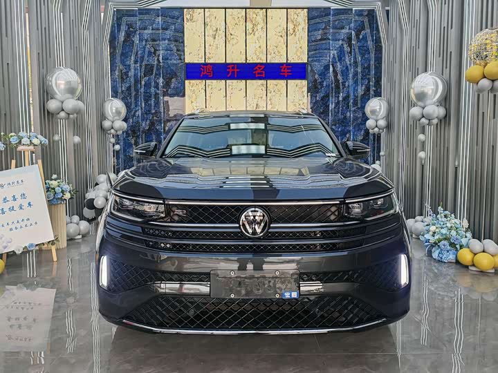 Фото 2 - Volkswagen Tavendor