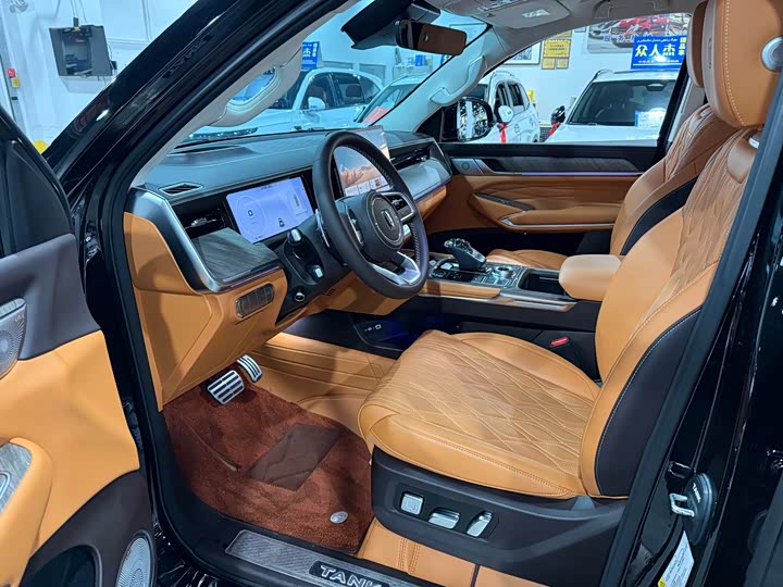 Фото 4 - Tank 500 Hybrid