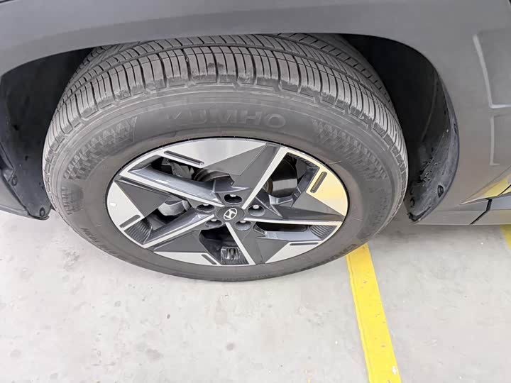 Фото 6 - Hyundai Tucson L