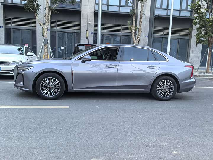 Фото 4 - Hongqi H5