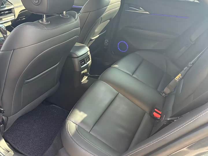 Фото 8 - Cadillac CT4