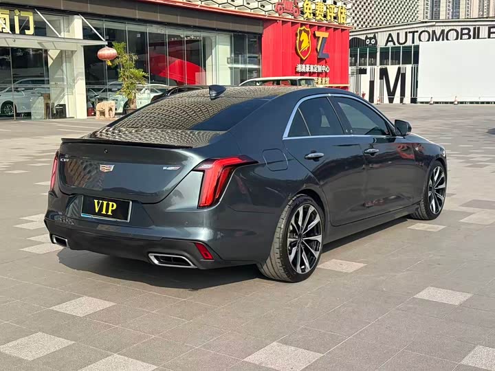 Фото 9 - Cadillac CT4