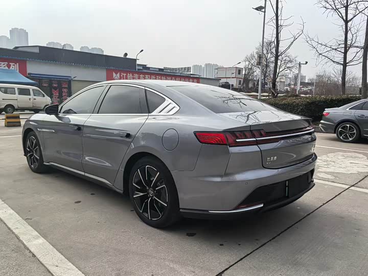 Фото 9 - BYD Han