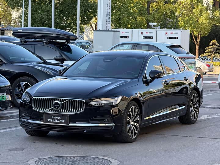 Фото 4 - Volvo S90