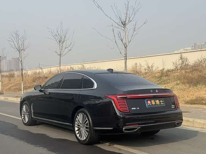 Фото 9 - Hongqi H9