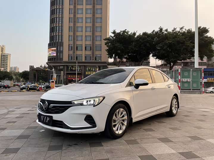 Фото 1 - Buick Verano