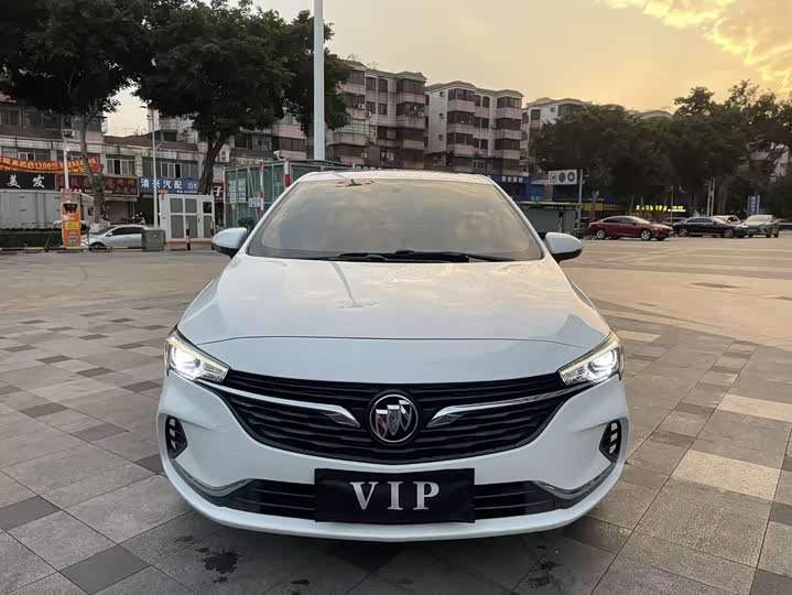 Фото 2 - Buick Verano