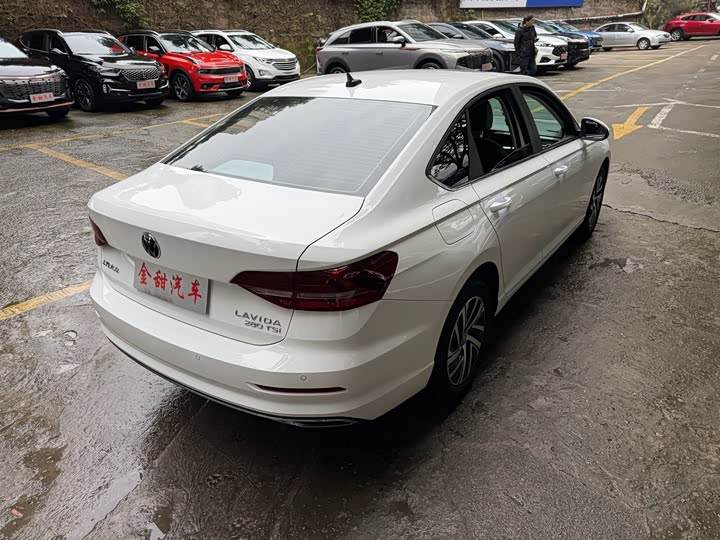 Фото 5 - Volkswagen Lavida