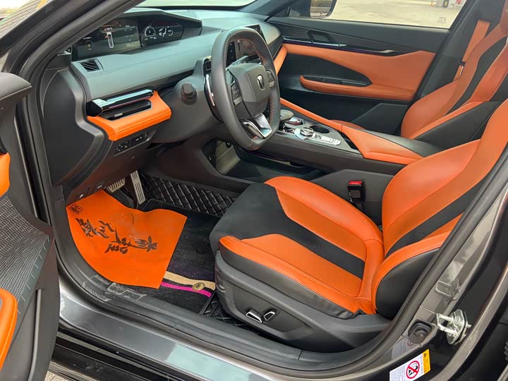 Фото 4 - Changan UNI-V