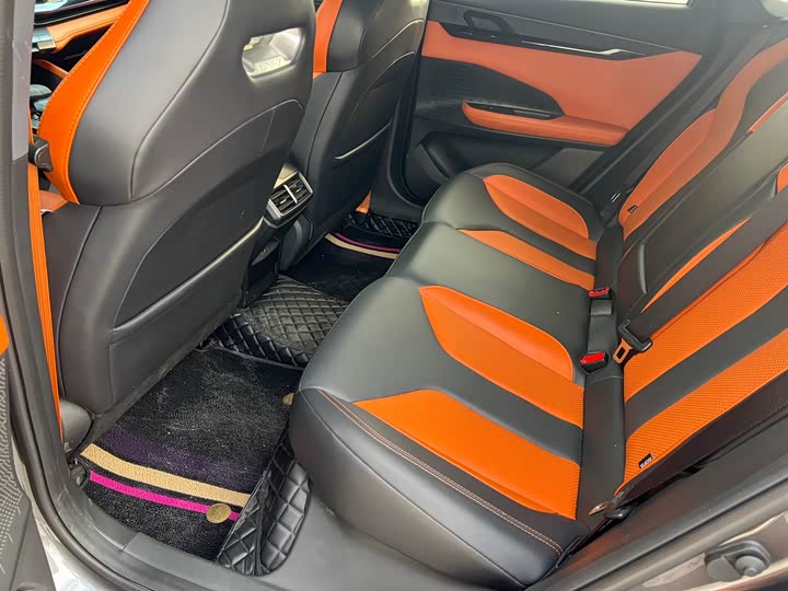 Фото 6 - Changan UNI-V