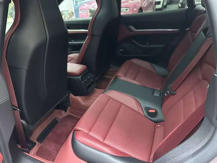 Фото 5 - Porsche Taycan