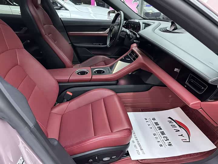 Фото 7 - Porsche Taycan