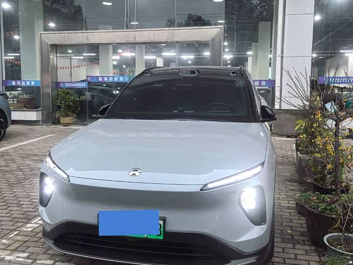 Фото 2 - Nio ES6