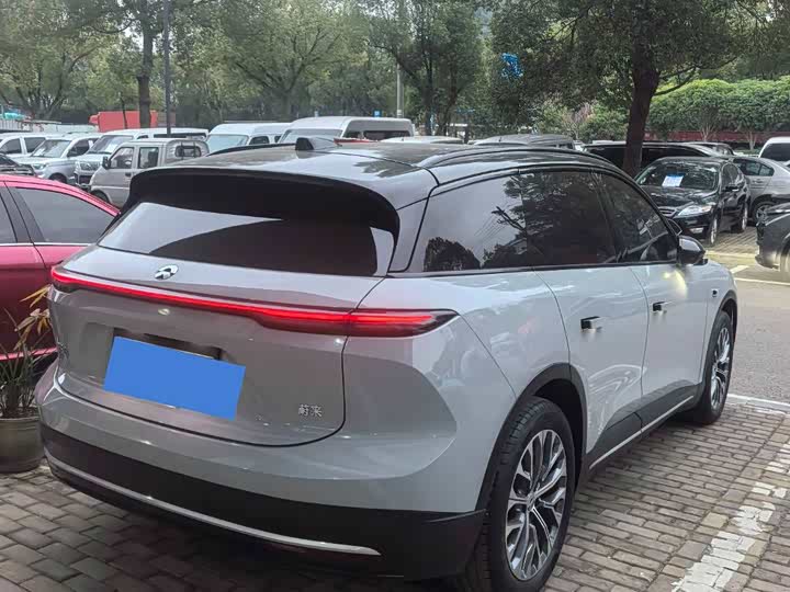 Фото 7 - Nio ES6