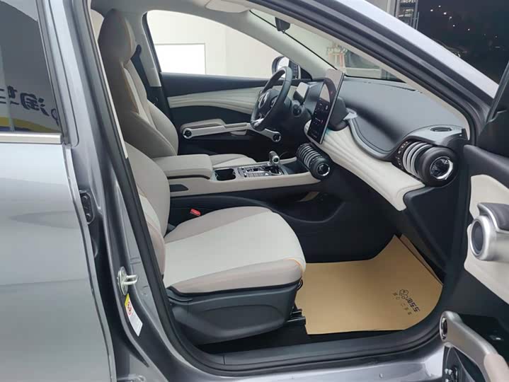Фото 8 - BYD Yuan Plus